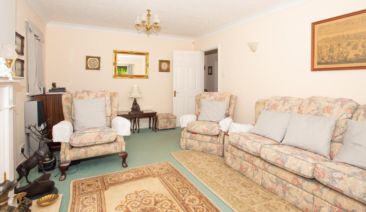 Luxury House In Warsash. Hotel Екстериор снимка