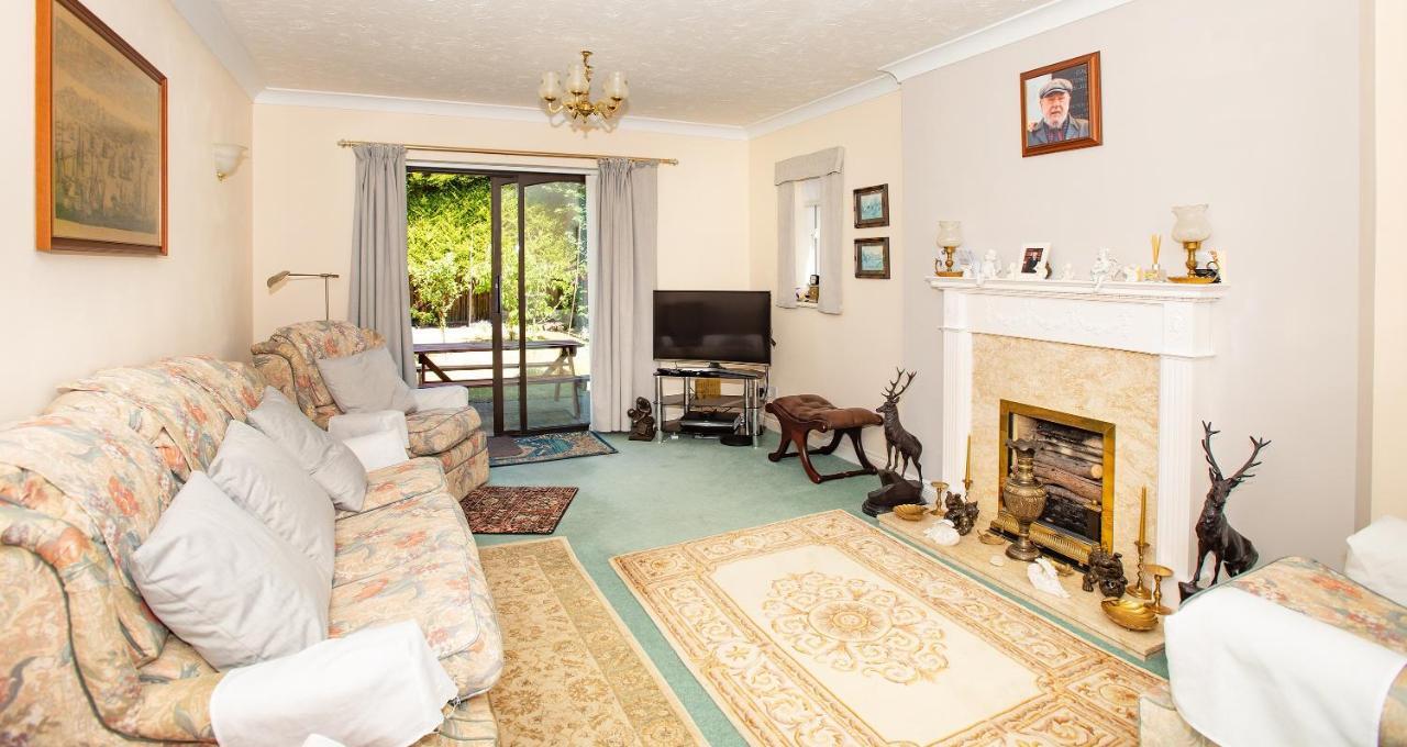 Luxury House In Warsash. Hotel Екстериор снимка